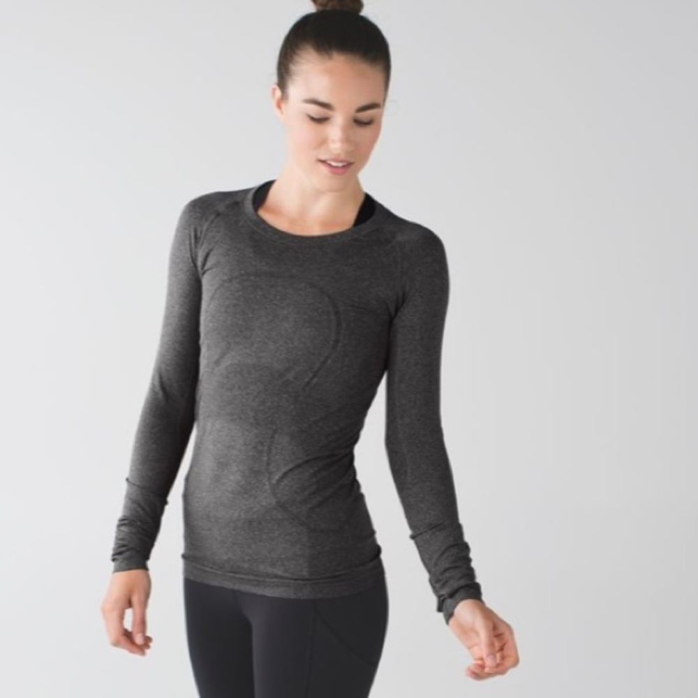 Lululemon Swiftly Tech Long Sleeve Crew in Heathered Black
